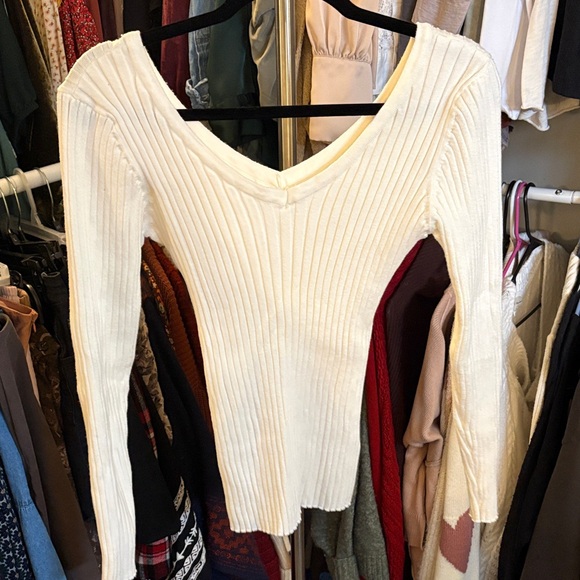 Cream Ribbed V-Neck Knit Top - Picture 3 of 3